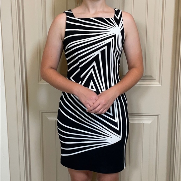 Maggy London Dresses & Skirts - Maggie London Dress Size 6 Black and White